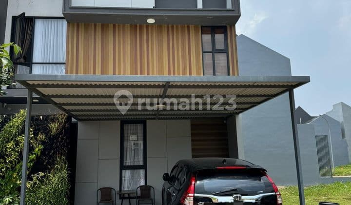 Dijual Rumah Di Kota Wisata Shm Baru Ditempati 3 Bulan, Furnish Area Depan Taman
