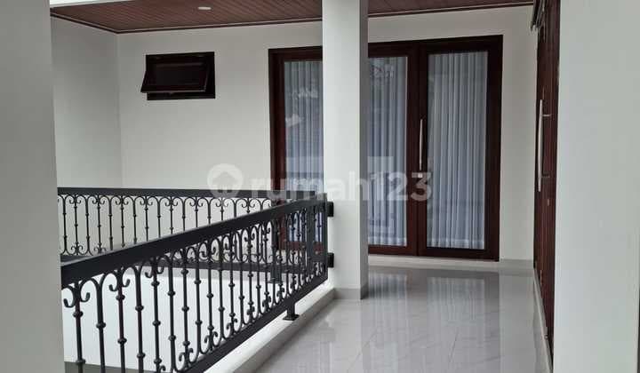 For Sale House on Boulevard Citra Gran Cibubur