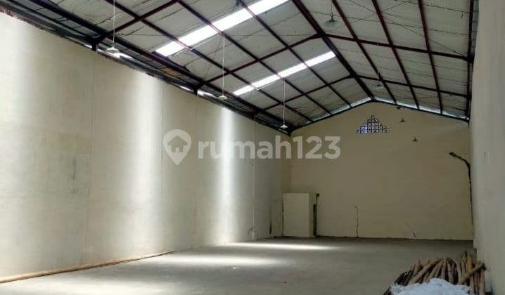 300m2 Warehouse in Kolongan Suitable for Logistics Cargo Expedition