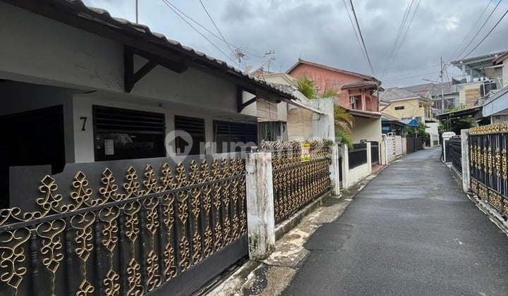 Rumah Hitung Tanah Di Tebet Timur, Akses Dekat Ke Jalan 2 Mobil