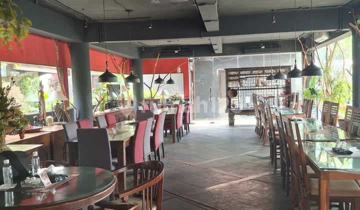 Cafe And Guest House di Jalan Ampera, Jakarta Selatan