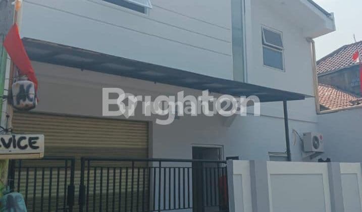Rumah tinggal 2 lantai kondisi baru lokasi strategis rame di area Bintaro utk usaha