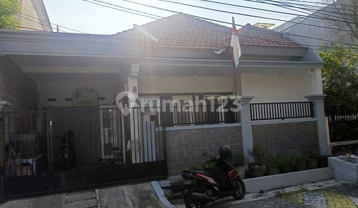 0409.37 Dijual Rumah Lelang Satelit Timur Surabaya