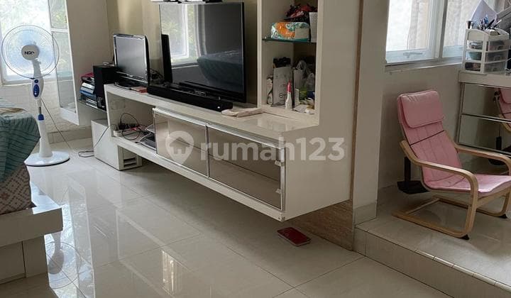 For Sale Hook House in Casajardin Cluster, West Jakarta