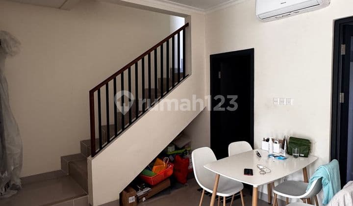 Dijual Rumah di Perumahan Baroni Summarecon Serpong 6x12