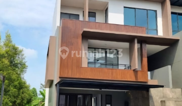 For Rent Luxury 3-Story House