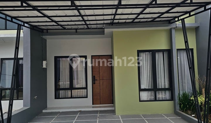 Cluster Modern Green Royale Residence