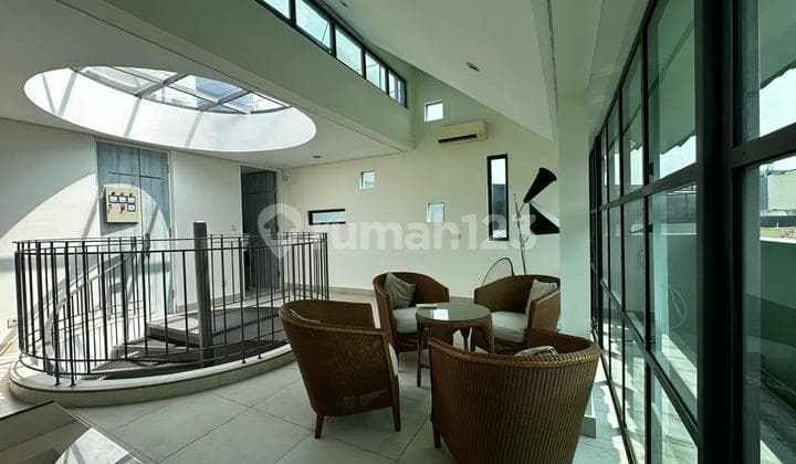 Dijual Rumah Siap Huni dan Siap Pakai di Kebayoran Lama