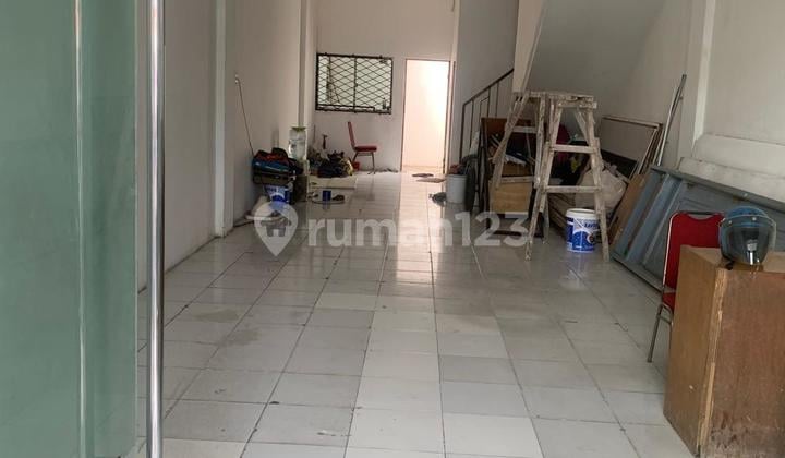 Disewakan Ruko Siap Huni dan Siap Pakai di Kedoya Raya