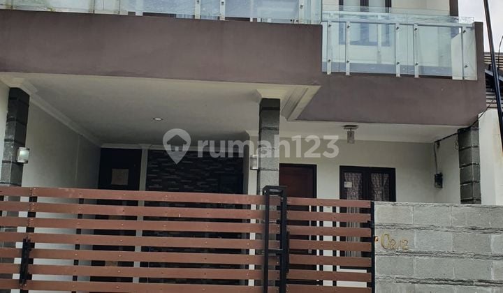 Rumah 2 Lantai Shm, Komplek Duta Bintaro Kunciran Tangerang