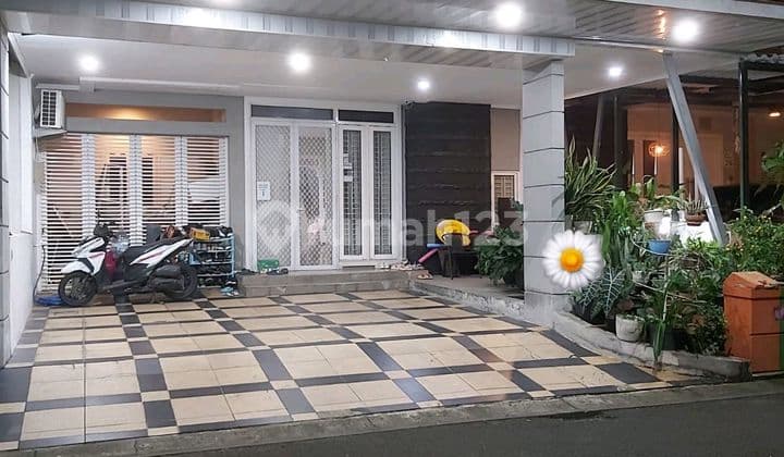 Dijual Rumah Mewah Besar Sudah Full Renovasi di Sumarecon Bekasi