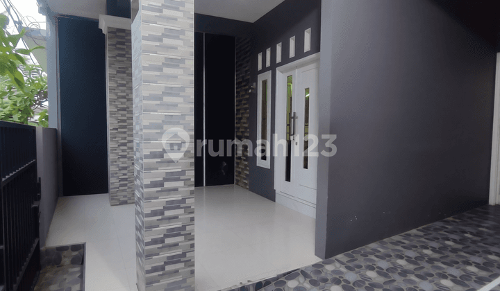 Vacation House for Sale Nice, Cheap, Ready to Live in Harapan Baru, Bekasi.
