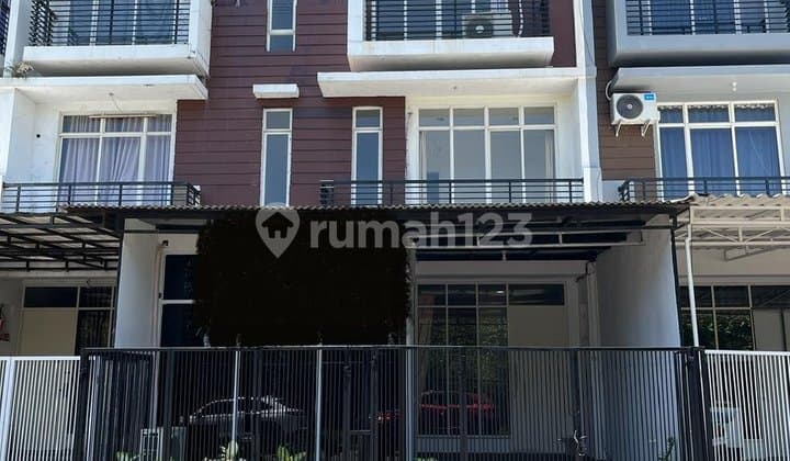 Dijual/Disewa Rumah 3 Lantai Pik 1 SHM Siap Huni