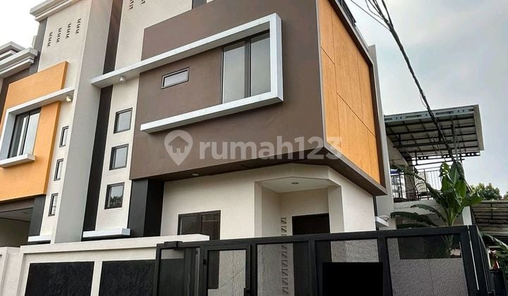 Rumah Baru 3 Lantai Huk Shm Strategis Citra Garden 1.1
