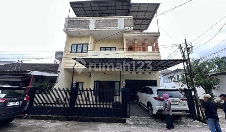 Dijual cepat rumah posisi Hook komplek Kedamaian 2 dekat sekolah kusuma bangsa