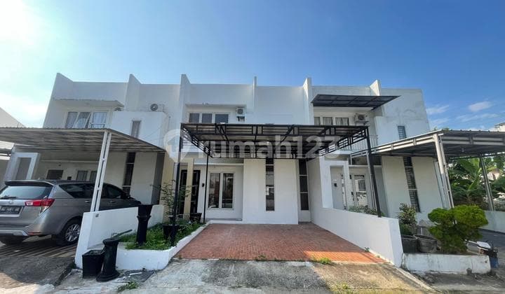 DIJUAL TOWNHOUSE SIAP HUNI LOKASI DALAM KOMPLEK JALAN DEMANG LEBAR DAUN