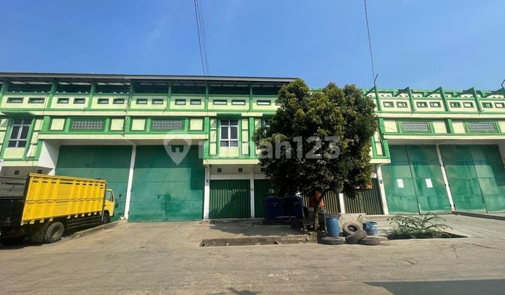 Dijual gudang luas 561 m2 komplek pergudangan Griya Mitra Sukarami