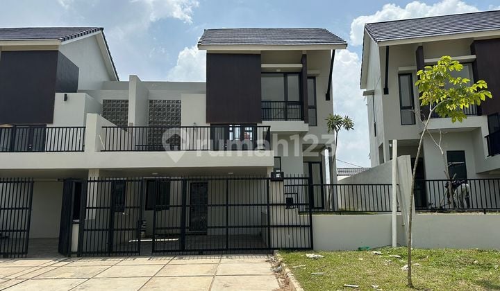 DIJUAL RUMAH MEWAH ADA KOLAM RENANG PRIBADI DALAM KOMPLEK CITRAGRAND CITY