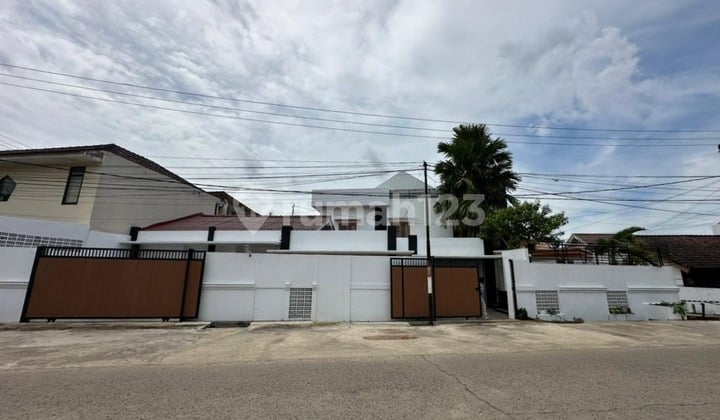 For Sale: Villa-Style House, Located in Griya Damai Kenten Complex