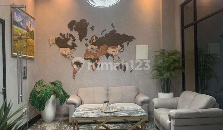 Ruko Gandeng Sangat.strategis.,renovasi.total.dan Siap.pakai