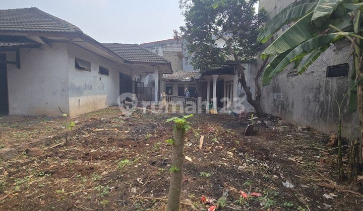 Tanah Beserta Rumah Tua Cocok Untuk Bisnis Kosan Maupun Hunian Pribadi di Kebon Jeruk Jakarta Barat