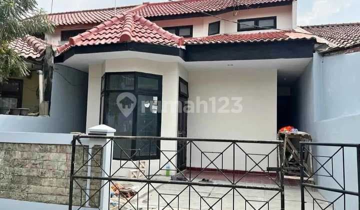 Rumah 2 Lantai Bebas Banjir Dekat Stasiun LRT Jatibening Pondok Gede Bekasi