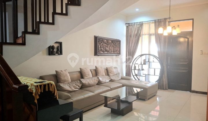 Rumah Bagus 2 Lantai Furnished Bebas Banjir di Bintaro Tangerang Selatan