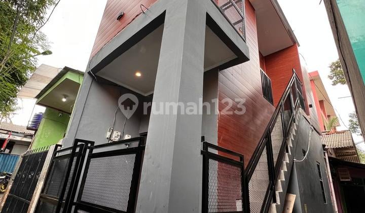 Rumah Baru Bebas Banjir Di Makasar Jakarta Timur