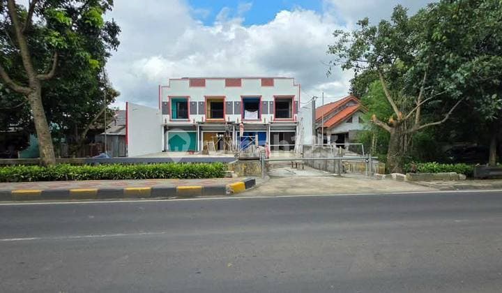 Ruko Murah 2 Lantai Bangunan Baru Strategis Pinggir Jalan untuk Kantor atau Toko di Jagakarsa Jakarta Selatan