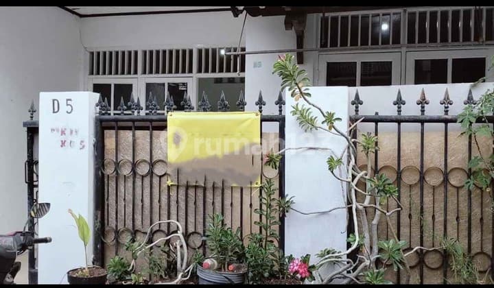 Rumah Dua Lantai Akses Strategis di Kebon Jeruk Jakarta Barat