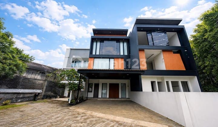 Brand New House - Townhouse Eksklusif Cilandak, Jakarta Selatan