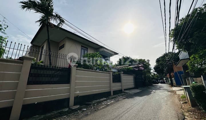 Rumah Jakarta Selatan Cuma 200 Mtr Ke Jalan Utama Antasari
