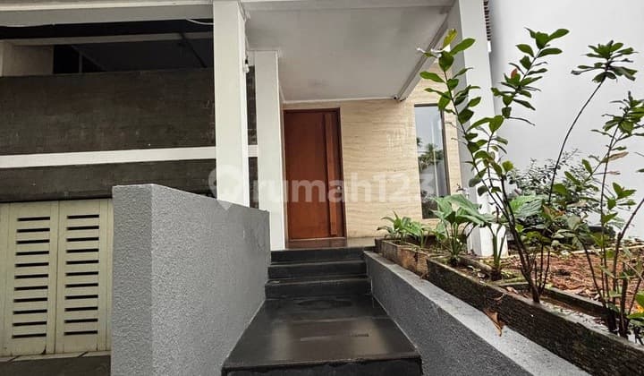 For Sale Modern Tropical House with Swimming Pool in Cilandak