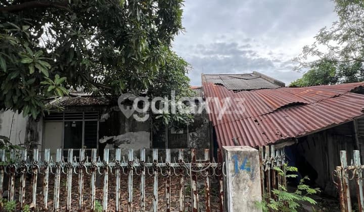 Jual Rumah Hitung Tanah di Perum. Pondok Manggala