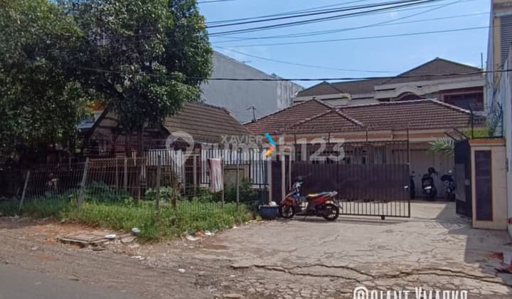 Rumah Klasik Dekat Sekolah Dan Mall Di Langsep Klojen Malang