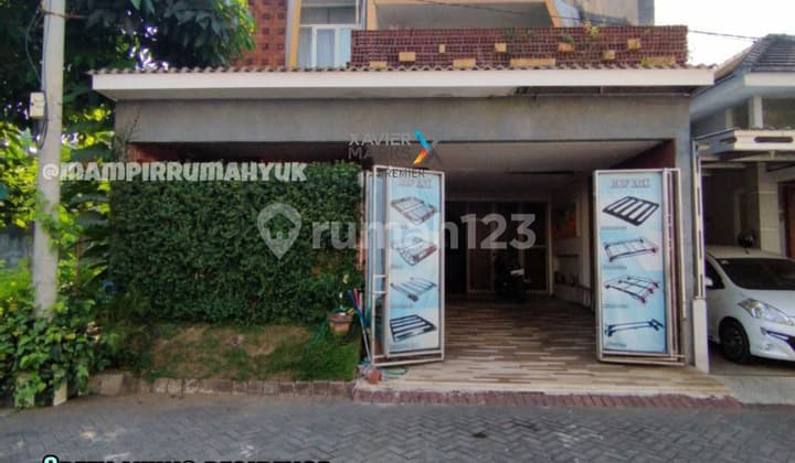 Rumah Modern Open Space di Green Living Residence