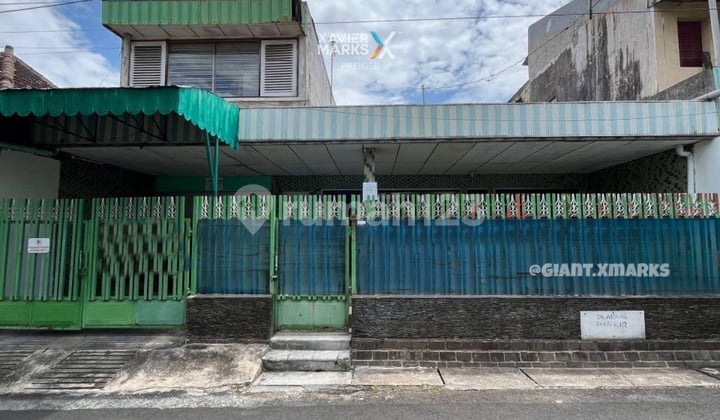 Dijual Murah Rumah Banyak Kamar Tengah Kota di Kaliurang