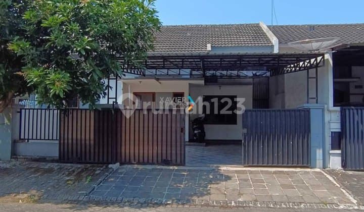 Rumah Minimalis Terawat di Araya Golf Malang