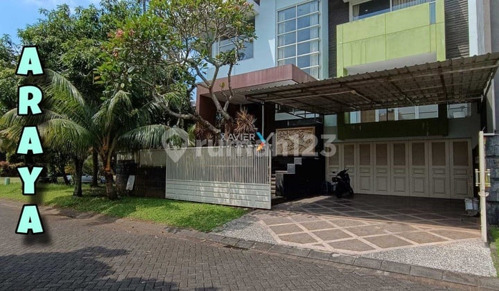 Rumah Mewah Hook Split Level Di Araya Blimbing Malang