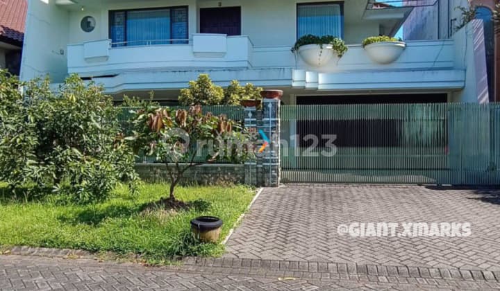 Rumah Mewah Terawat Semi Furnished di Araya Boulevard Malang