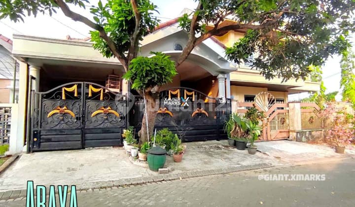 Rumah Terawat Siap Huni Dekat Plaza di Araya Malang