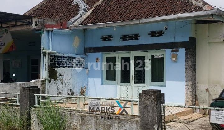 Rumah Klasik Dekat Rs Dan Sekolah Di Kepulauan Klojen Malang
