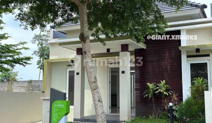 Rumah Baru Modern Dekat Tol di Cemorokandang Malang