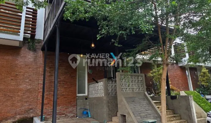 Modern 2-Story Upgraded House in The Oz Tidar Malang