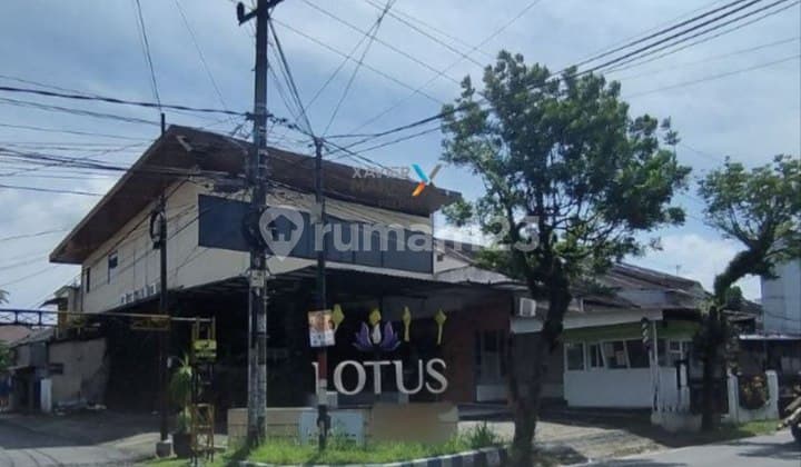 Ruang-usaha Strategis Aktif Di Raya Tidar Malang