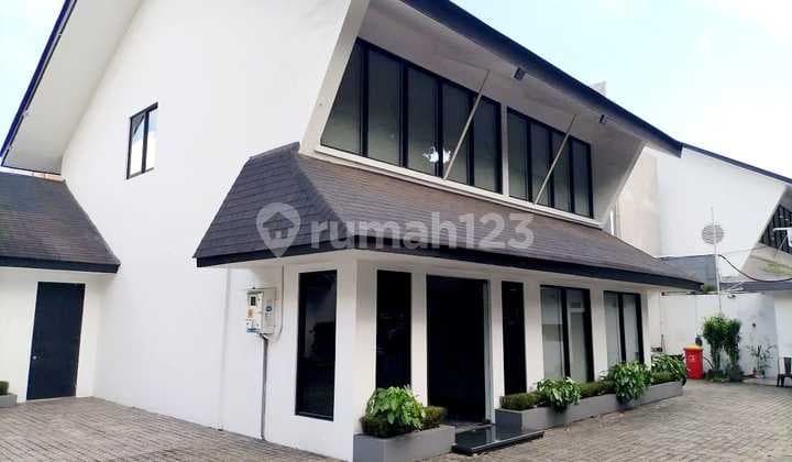 For Rent Nice House Suitable for Office in Pakubuwono, South Jakarta