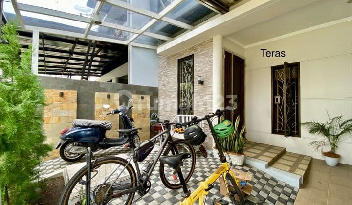 Rumah Nyaman Siap Huni 2 Lantai Di Graha Raya