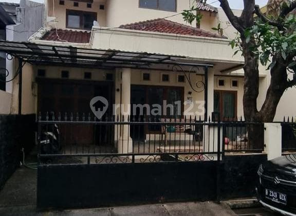 Rumah Dijual 2 Lantai Siap Huni di Rempoa Tangerang Selatan