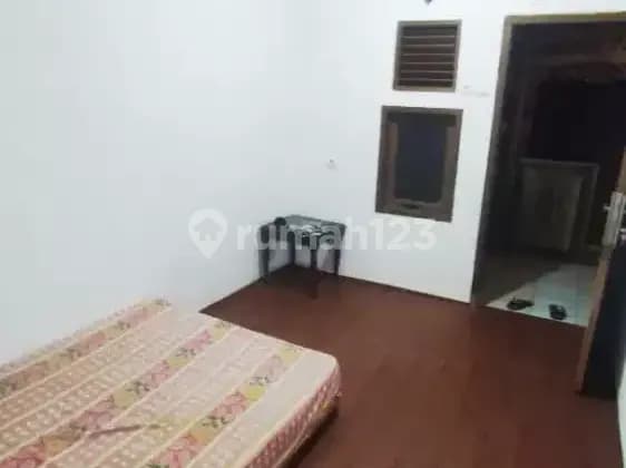 Terima Kost Wanita Baru Dibangun (kebonjeruk jakbar)