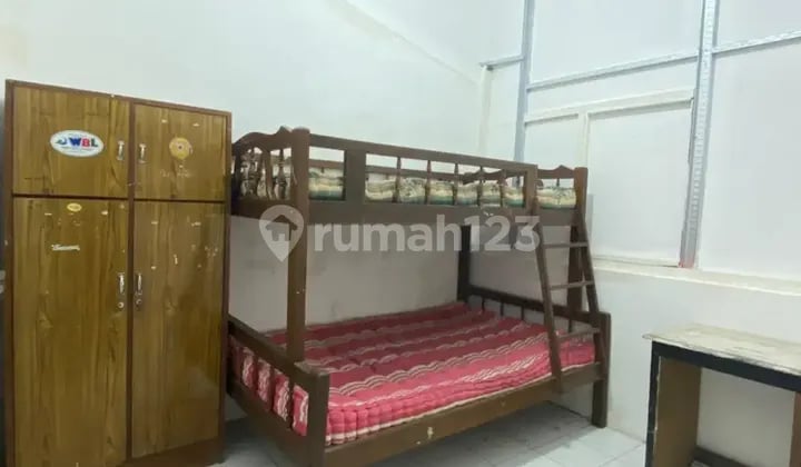 Kos putri smk farmasi